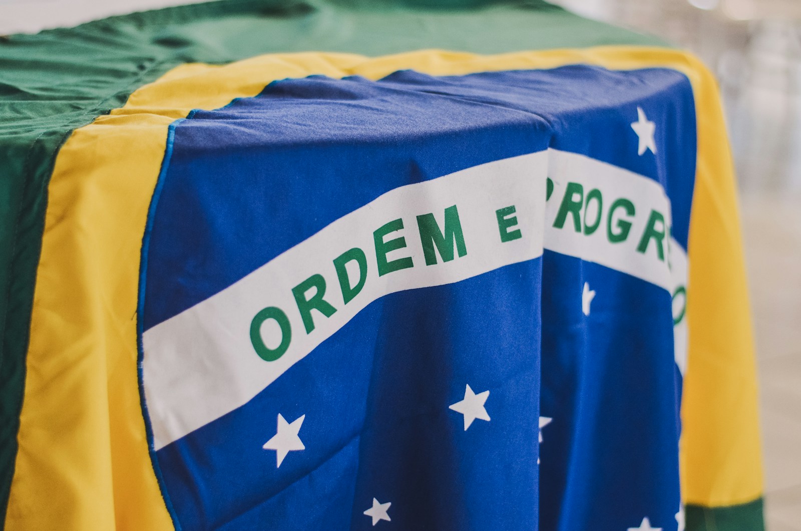 Presidente Lula sanciona lei do orçamento com vetos e superávit