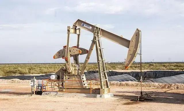 Aumentam os Estoques de Petróleo nos EUA; Impactos no Mercado