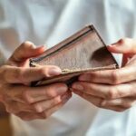 A corda bamba financeira: como o crédito afeta os brasileiros