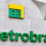 Funcionários da Petrobras entram em greve por tempo indeterminado
