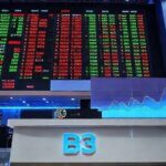 Ibovespa fecha em alta de 0,69% após corte de juros do Fed