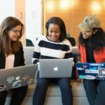 Como a bancarização está transformando as finanças femininas no Brasil