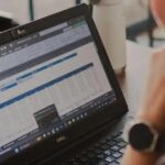 Como criar uma planilha de gastos com ajuda da IA para organizar suas finanças